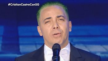 cristian castro aparecio tenido de verde en lo de susana gimenez y le robo un beso cristian castro aparecio tenido de verde en lo de susana gimenez y le robo un beso