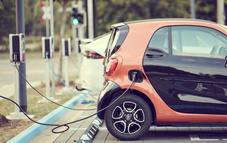 Los autos eléctricos comenzaron a ganar terreno en las carreteras argentinas.&nbsp;