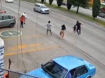 Héroe sin capa en México: reaccionó a tiempo y salvó a una nena de ser arrollada por un auto.