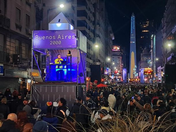 Fiesta por el Obelisco: más de 200 mil personas celebraron sus 90 años
