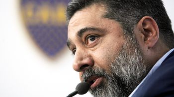 Es más fácil solucionar problemas si comienza a rodar la pelota, dijo el mandamás xeneize Es más fácil solucionar problemas si comienza a rodar la pelota, dijo el mandamás xeneize