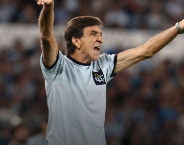 Las bajas sensibles que tendrá Costas en Racing para visitar a Boca en la Bombonera