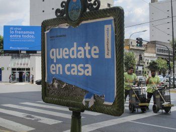 Quedate en casa: el aislamiento social como medida de salud p&uacute;blica frente al coronavirus en Argentina