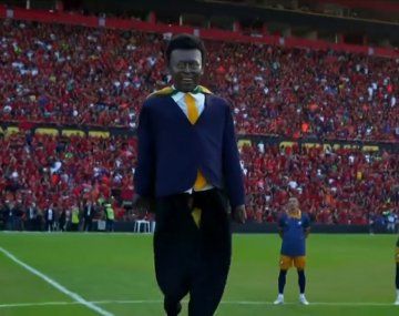 Video: quisieron homenajear a Pelé y provocaron una catarata de memes