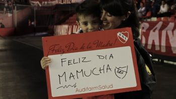 Reinas de Copas, el imperdible video de Independiente por el Día de la Madre. Reinas de Copas, el imperdible video de Independiente por el Día de la Madre.