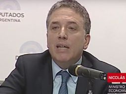 Inflación del 23%, caída del PBI del 0,5% y déficit cero: la predicción de Dujovne para 2019