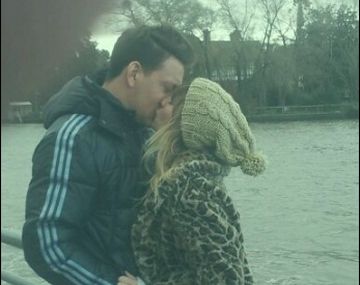 Gimena Accardi y Nicolás Vázquez combaten el frío con amor