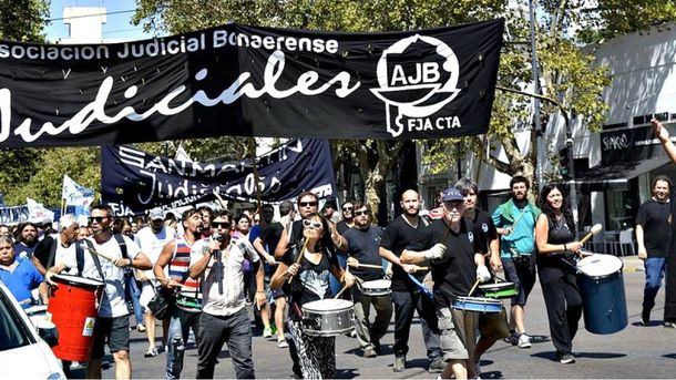 Paro de judiciales en la Provincia para reabrir paritarias