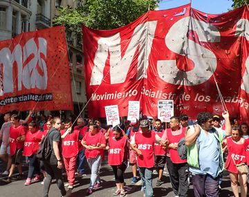 Balotaje: el MST llama a no votar por Javier Milei