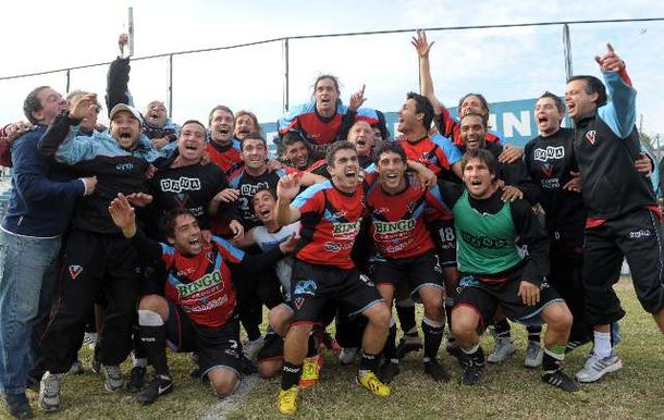 Brown de Adrogué ascendió por primera vez a la B Nacional