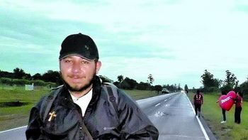 el peregrino de renzo llego a san pablo para ver al papa el peregrino de renzo llego a san pablo para ver al papa