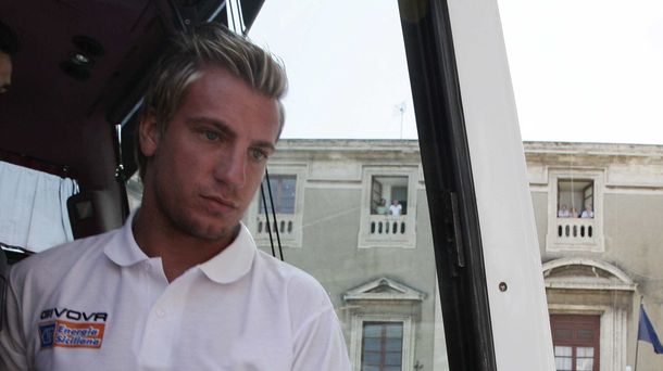No tienen piedad: en Twitter se ríen del nuevo club de Maxi López