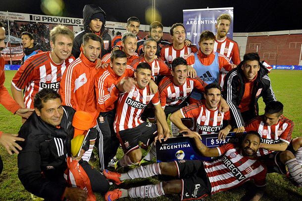 Por penales, Estudiantes pasó a Octavos de Final