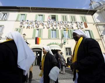 Cómo será recibido Benedicto XVI tras abandonar el Vaticano