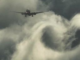 Mirá el corazón que dibujó un avión en vuelo