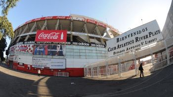 polemica en river por el balance apobado: 60 millones de deficit polemica en river por el balance apobado: 60 millones de deficit