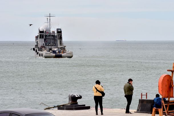 El buque Puerto Argentino partió de Comodoro para buscar al submarino