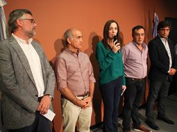 hubo acuerdo con los docentes y el lunes comienzan las clases en la provincia hubo acuerdo con los docentes y el lunes comienzan las clases en la provincia