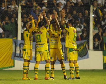 ¡El fútbol que nos gusta a todos! Mirá los ocho goles en un partidazo de la B