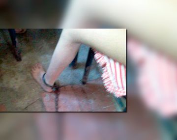 Una nena de 12 años era encadenada para que no juegue con los amiguitos