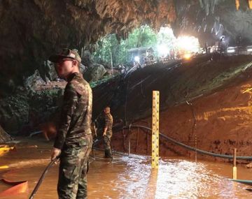 Así fue el rescate de los primeros chicos atrapados en la cueva de Tailandia