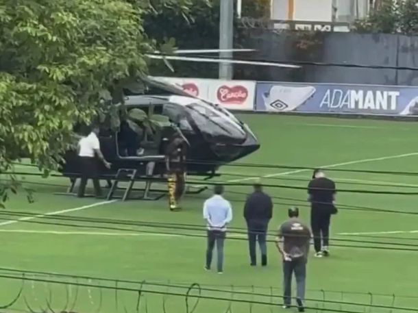 Insólito: Neymar llegó a su primera práctica con Santos en helicóptero