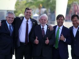 El balance general de la delegación uruguaya respecto de la cumbre del Mercosur es positiva. El balance general de la delegación uruguaya respecto de la cumbre del Mercosur es positiva.