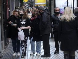 Localidades de ocho provincias volvieron a fase 1 de la cuarentena y el AMBA podría sumarse