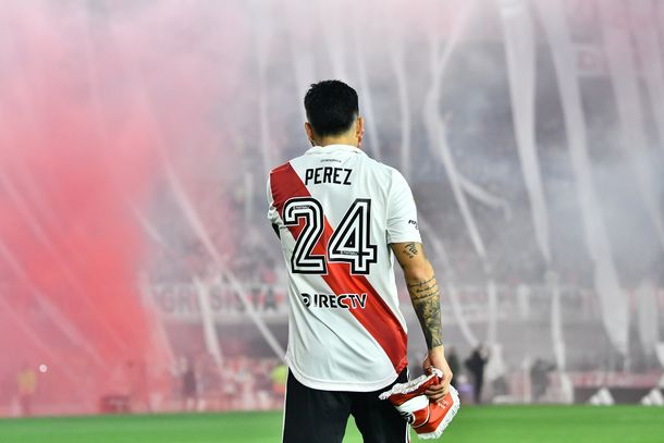 La ovación y el pedido de los hinchas de River a Enzo Pérez