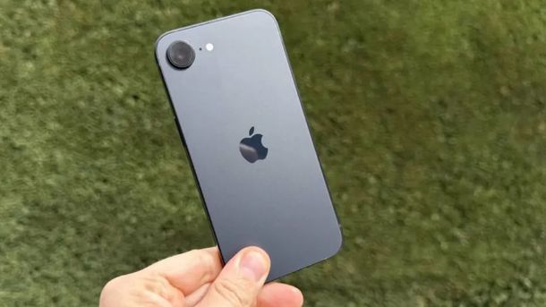 El modelo de 256 GB se presenta a 599 dólares. El modelo de 256 GB se presenta a 599 dólares.