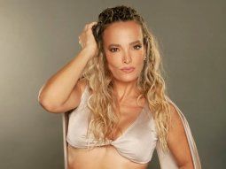 Claudia Albertario disfruta del calor en Miami con una microbikini negra