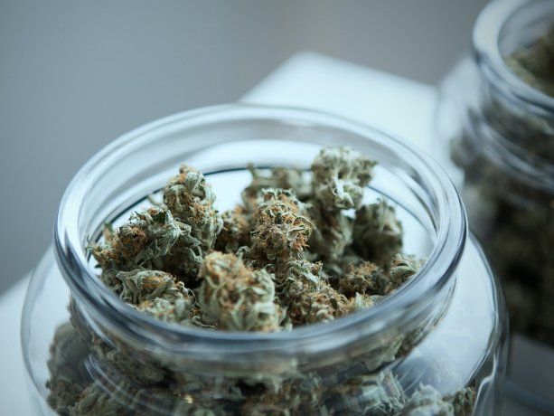 Se amputó el pene en un episodio de psicosis por cannabis