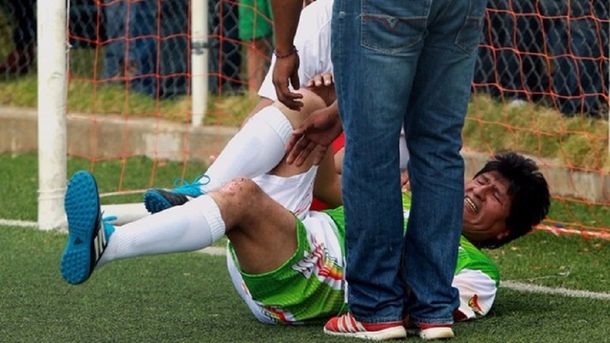 Bolivia pierde a una figura: Evo Morales se rompió los ligamentos cruzados