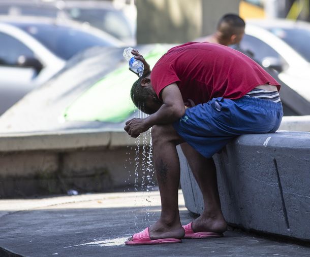 Alerta roja por calor en dos provincias argentinas