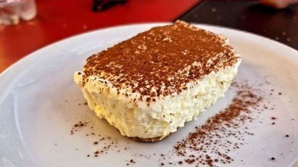 El tiramisú es uno de los postras más solicitados en este bodegón porteño. El tiramisú es uno de los postras más solicitados en este bodegón porteño.