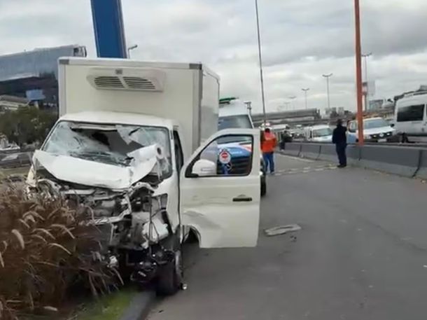 Trágico choque múltiple entre tres vehículos en Panamericana. Trágico choque múltiple entre tres vehículos en Panamericana.