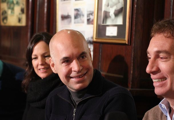 Larreta desayunó en el Tortoni: En la Ciudad siempre se llegó a la elección final con balotaje