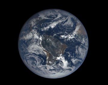 Cómo se ve la Tierra desde el espacio según una imagen difundida por la NASA