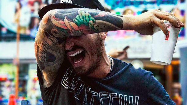 Fede Bal pasó del rubio al platinado