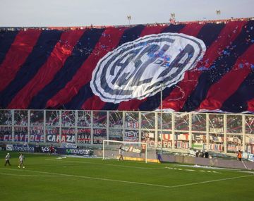 Hinchas de San Lorenzo se accidentaron en la Autopista Perito Moreno