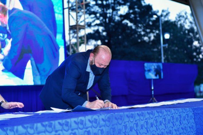 Insfrán anunció obras por más de $25 mil millones y cruzó a Patricia Bullrich