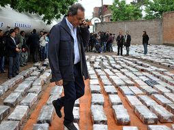 golpe al narcotrafico: secuestraron 11 toneladas de marihuana en pilar golpe al narcotrafico: secuestraron 11 toneladas de marihuana en pilar