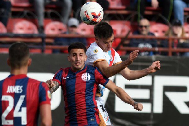 A San Lorenzo se le escapó el triunfo y empató con Arsenal