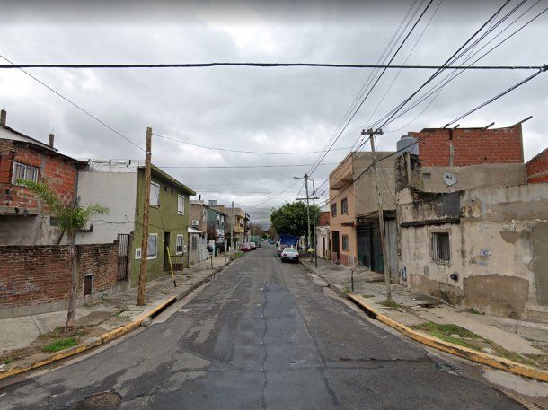 Ella le dijo que lo dejaba, fue a retirar sus cosas y él intentó matarla a puñaladas 