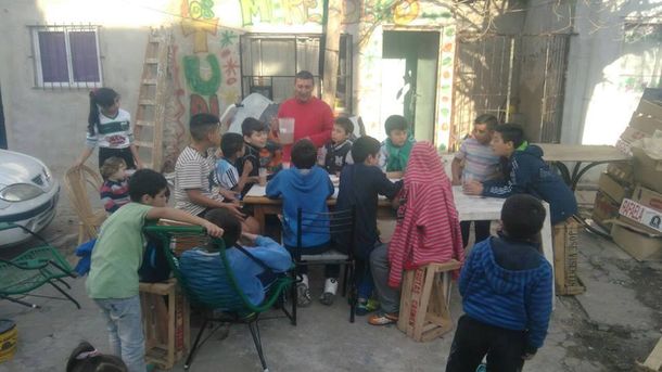 Empezaron haciendo patys para ver al Indio y ahora pusieron un comedor