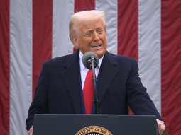 Donald Trump busca eliminar la nacionalidad por nacimiento de los extranjeros. Donald Trump busca eliminar la nacionalidad por nacimiento de los extranjeros.