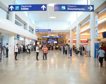 Egresados: una madre aportó pruebas sobre certificados de un laboratorio trucho en México