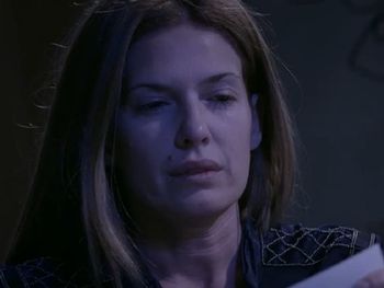 Raquel es abusada en la pesquera