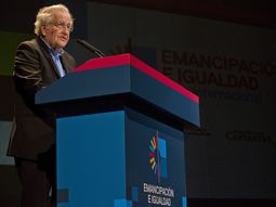 intelectual, a favor del pais contra los buitres intelectual, a favor del pais contra los buitres