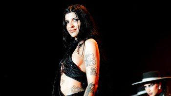 cazzu emociono a una multitud con su deslumbrante show en jesus maria cazzu emociono a una multitud con su deslumbrante show en jesus maria